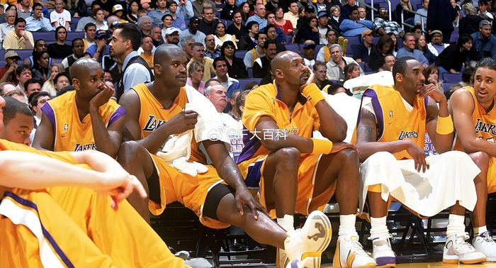 世界杯直播-史上最强爆冷！平民活塞五虎干翻湖人F4，总冠军的心草根的逆袭|科比·布莱恩特|奥尼尔|汉密尔顿|马龙|沙奎尔-奥尼尔_新浪体育_新浪新闻