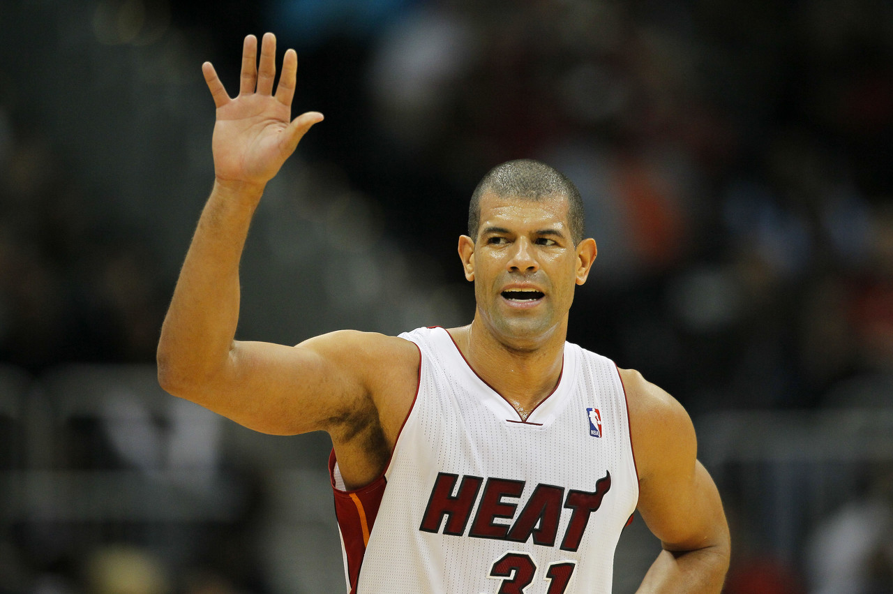 虎牙直播-仅五位做到！00-01以来单赛季拿到至少80抢断+80封盖的新秀